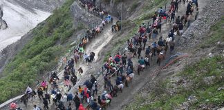 भारी बारिश के बाद फिसलन बढ़ने से अमरनाथ यात्रा स्थगित, पहलगाम और बालटाल में शरण लेने की सलाह