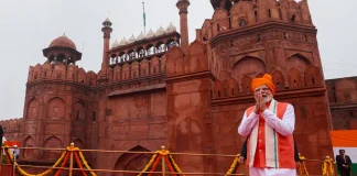 पीएम मोदी ने 103 मिनट का दिया भाषण, तोड़ा सबसे लंबे भाषण का रिकॉर्ड, स्वतंत्रता दिवस पर 12वीं बार किया संबोधित