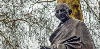 गांधी जयंती पर बापू की पीएम ने दी श्रद्धांजलि, बोले- साहस और सादगी ला सकती है बड़े बदलाव
